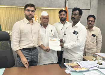 मंजूर रस्ता कणबसचा… काम मात्र शिरवळच्या रस्त्यावर! मातोश्री योजनेत ‘लोकेशन गेम’चा गंभीर आरोप, सुलेर जवळगे ग्रामपंचायतचा गंभीर प्रकार उघड