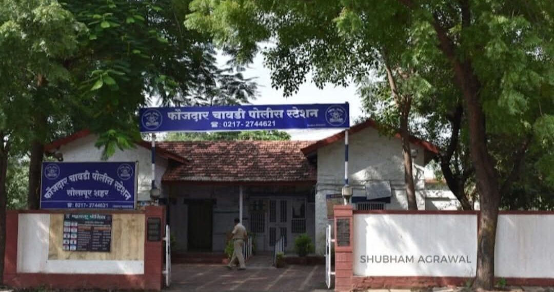 गणेशोत्सव वर्गणी करिता मागितले तीन लाख आणि मारण्याची धमकी ; त्या ‘नेता ‘ विरुद्ध गुन्हा दाखल