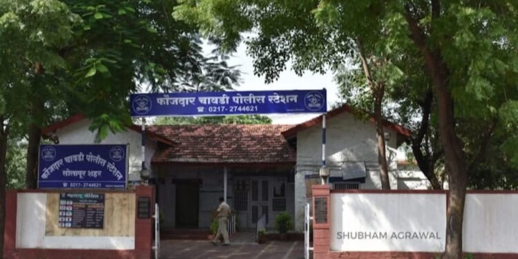गणेशोत्सव वर्गणी करिता मागितले तीन लाख आणि मारण्याची धमकी ; त्या ‘नेता ‘ विरुद्ध गुन्हा दाखल