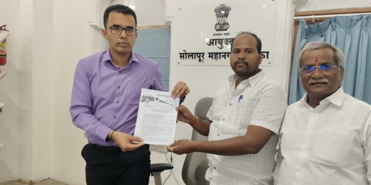 महालिकेच्या आऊटसोर्सिंग एजन्सींना काळ्या यादीत टाका ; नगरसेवक अक्षय अंजिखाने, ज्ञानेश्वर म्याकल आक्रमक
